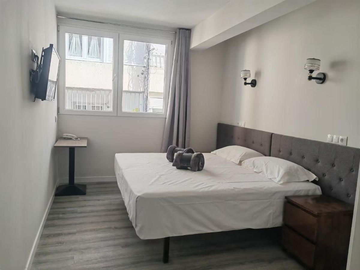 Hostal Golden 21*** Madrid Kültér fotó