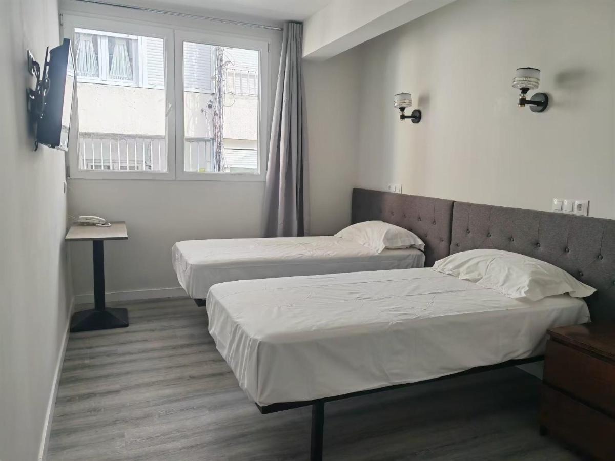 Hostal Golden 21*** Madrid Kültér fotó