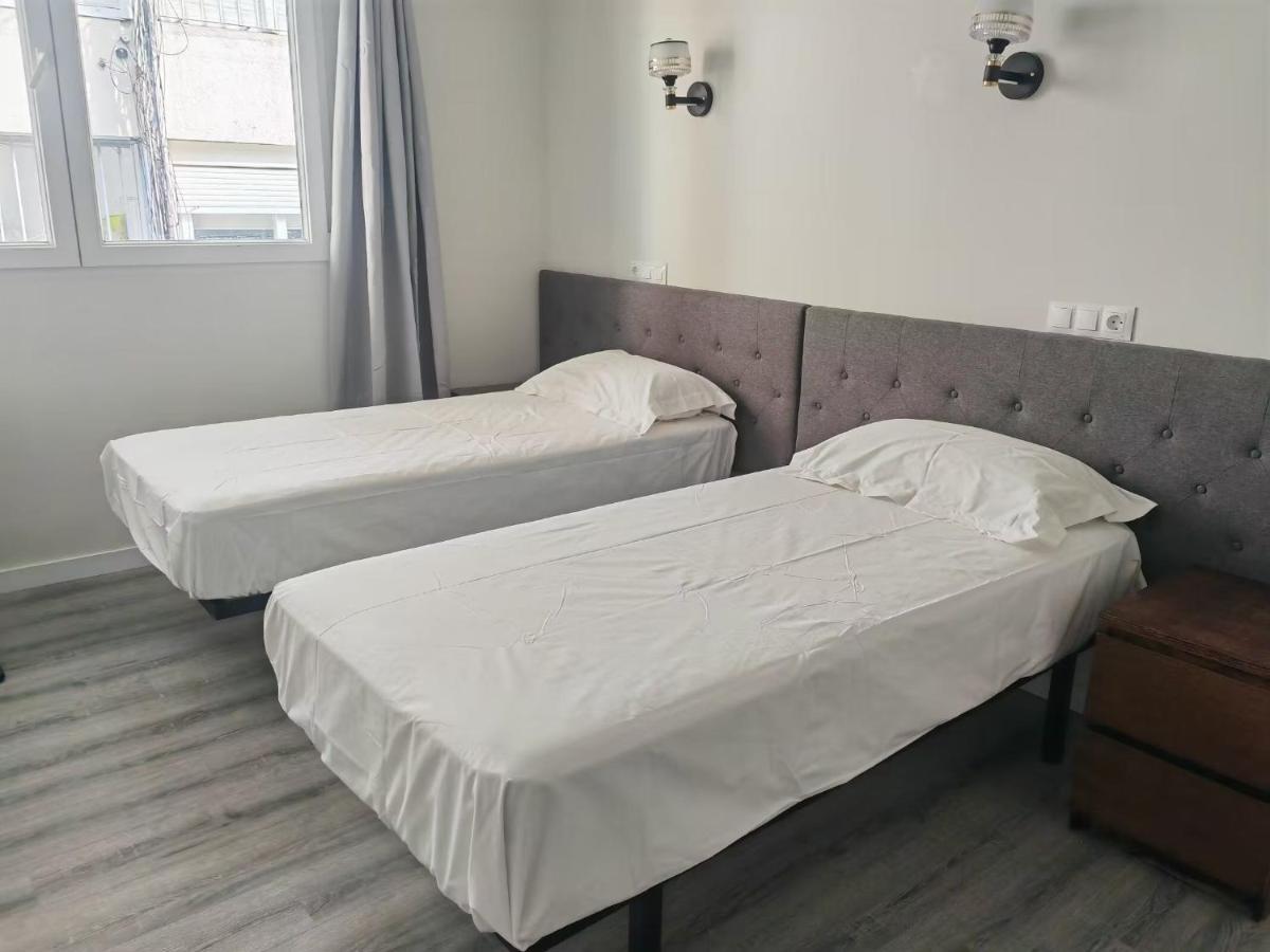 Hostal Golden 21*** Madrid Kültér fotó