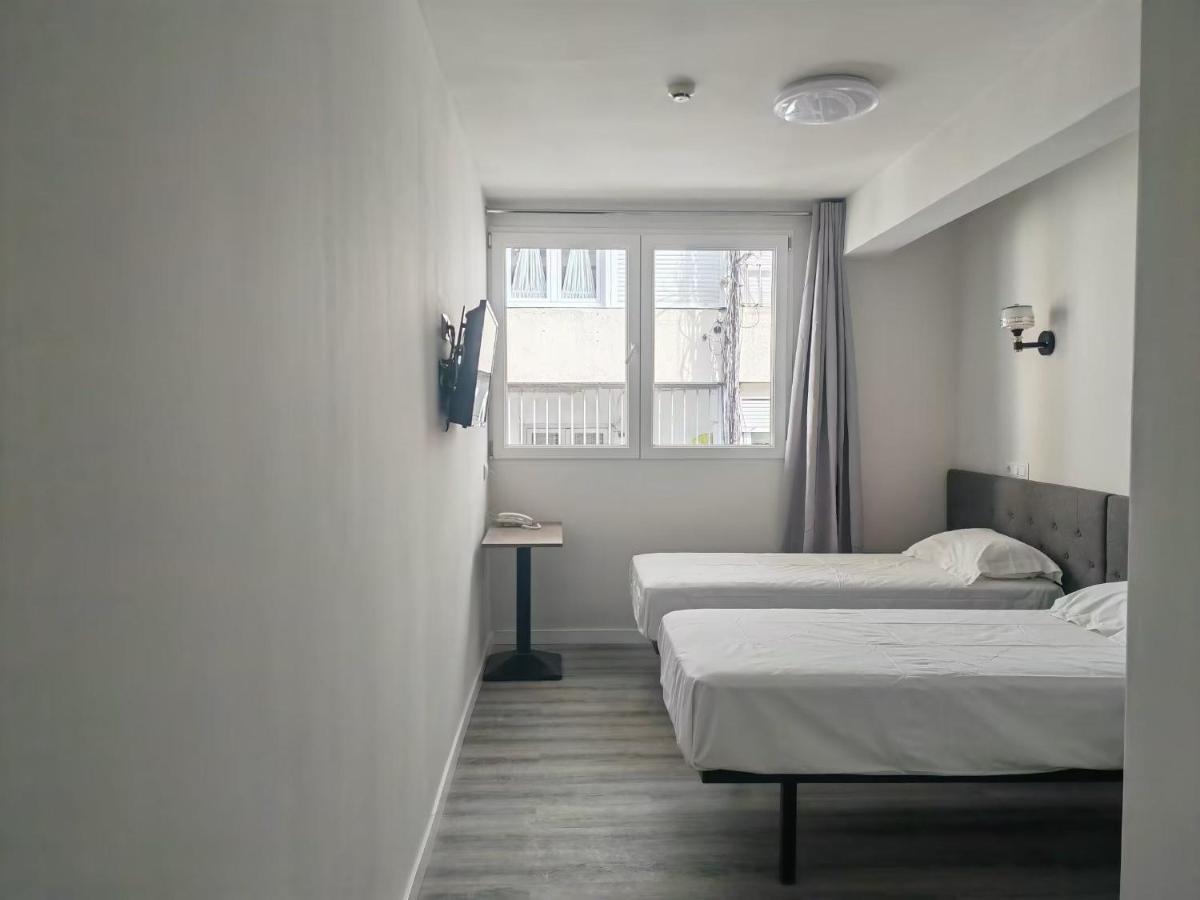 Hostal Golden 21*** Madrid Kültér fotó